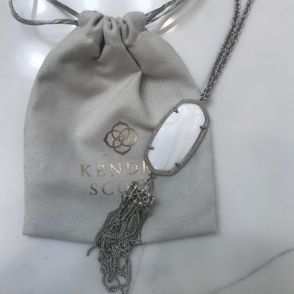Kendra Scott long pendant necklace silver